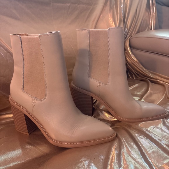 Women's Cream Pointed Toe Ankle Boots - Picture 2 of 4